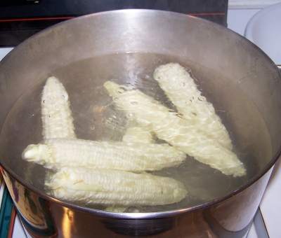 How to Freeze Corn - From Corn on the Cob!