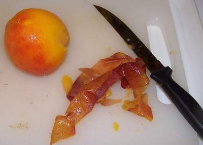 peeling peaches 3